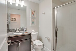 Kissimmee Getaway w/ Pool Access: 5 Mi to Disney