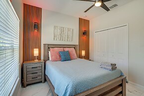 Kissimmee Getaway w/ Pool Access: 5 Mi to Disney