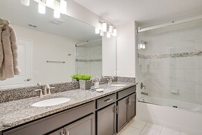 Kissimmee Getaway w/ Pool Access: 5 Mi to Disney