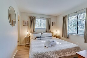 Hilton Head Island Gem, Walk to Folly Field Beach!