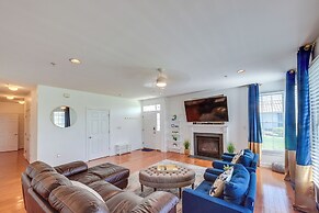 3 Mi to Beach: Ocean View Getaway w/ Pool Access