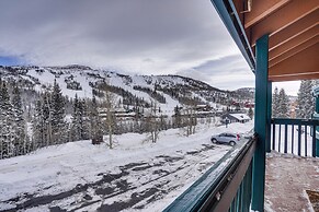 Brian Head Chalet w/ Mountain Views, Near Skiing!