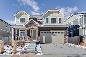 Modern Aurora Home: 17 Mi to Downtown Denver!