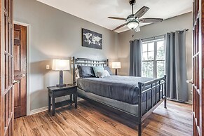 Spacious Branson West Retreat: Pool & Golf Access!