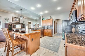 Spacious Branson West Retreat: Pool & Golf Access!