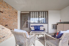 Cozy Ocean City Condo: Steps to Maryland Beach!