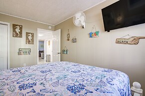 Cozy Ocean City Condo: Steps to Maryland Beach!