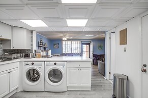 Cozy Ocean City Condo: Steps to Maryland Beach!