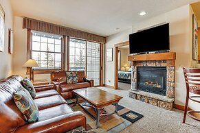 Ski-in/ski-out Granby Ranch Condo w/ Pool Access