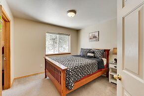 Klamath Falls Townhome w/ Deck & Resort Amenities!