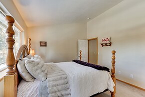 Klamath Falls Townhome w/ Deck & Resort Amenities!