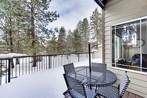 Klamath Falls Townhome w/ Deck & Resort Amenities!