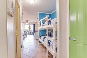 Galveston Vacation Rental - Walk to the Beach!