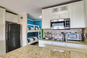 Galveston Vacation Rental - Walk to the Beach!