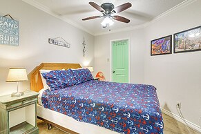 Galveston Vacation Rental - Walk to the Beach!