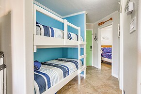 Galveston Vacation Rental - Walk to the Beach!