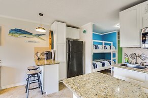 Galveston Vacation Rental - Walk to the Beach!
