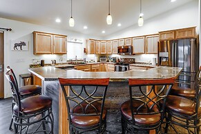 Family-friendly Fairbanks Home: Chena River Access