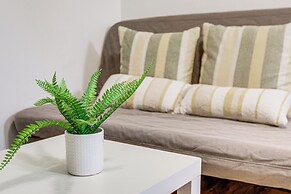 Steps to Idylwood Park Beach: Redmond Retreat!