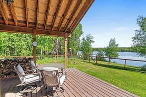 Wasilla 'spruce Moose' Cabin: Lakefront + Hot Tub!
