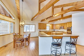 Wasilla 'spruce Moose' Cabin: Lakefront + Hot Tub!