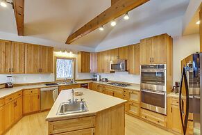 Wasilla 'spruce Moose' Cabin: Lakefront + Hot Tub!