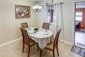 Killeen Home w/ Sunroom ~ 8 Mi to Fort Cavazos!