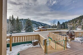 Main Street Red River Condo w/ Fireplace & Views!