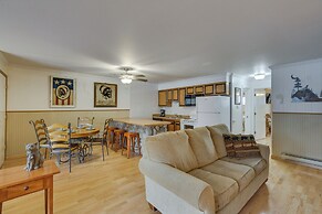 Main Street Red River Condo w/ Fireplace & Views!