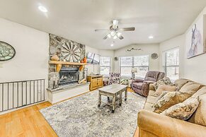 Ruidoso Cabin Rental w/ Hot Tub: Near Midtown!