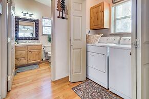 Ruidoso Cabin Rental w/ Hot Tub: Near Midtown!