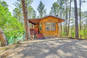 Ruidoso Cabin Rental w/ Hot Tub: Near Midtown!