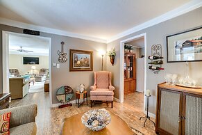 Rector Home w/ Hot Tub ~ 6 Mi to Ligonier!