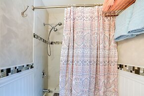 Rector Home w/ Hot Tub ~ 6 Mi to Ligonier!