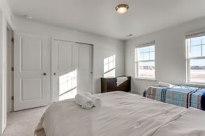 16 Mi to Denver: Spacious Commerce City Home!