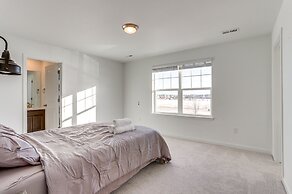 16 Mi to Denver: Spacious Commerce City Home!