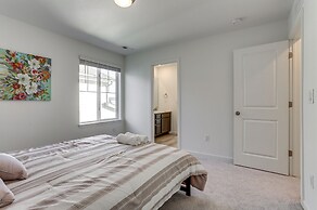 16 Mi to Denver: Spacious Commerce City Home!