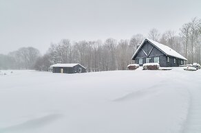 Michigan Cabin Retreat: 5 Mi to Sturgeon Bay Beach