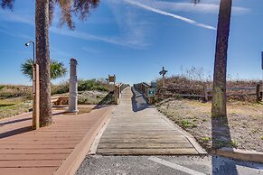 Hilton Head Condo w/ Private Balcony & Pool Access