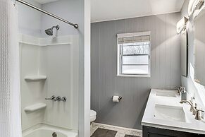 Modern Home ~ 6 Mi to Downtown Indy: Pets Welcome!