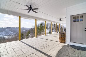 Dale Hollow Cottage w/ Covered Porch & Lake Views!