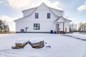 Dale Hollow Cottage w/ Covered Porch & Lake Views!