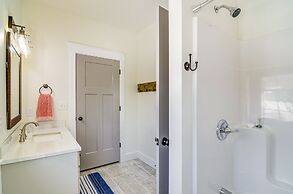 Dale Hollow Cottage w/ Covered Porch & Lake Views!