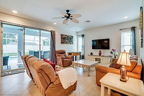 Hot Tub + Fire Pit: Spacious Cape Coral Oasis!