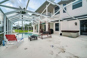 Hot Tub + Fire Pit: Spacious Cape Coral Oasis!