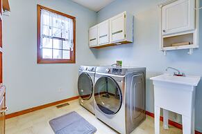 Elegant Pataskala Home w/ Hot Tub & Fire Pit!