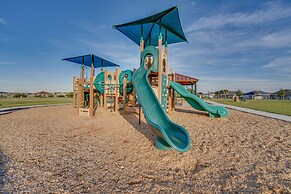 Davenport Home w/ Pool Access, Near Disney!