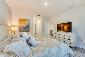 Davenport Home w/ Pool Access, Near Disney!