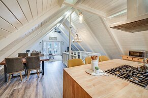 Stylish Bellingham Home w/ Lake + Mountain Views!