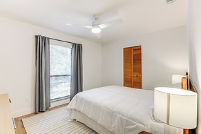 Sunny Gainesville Home ~ Half-mi to UF Campus!